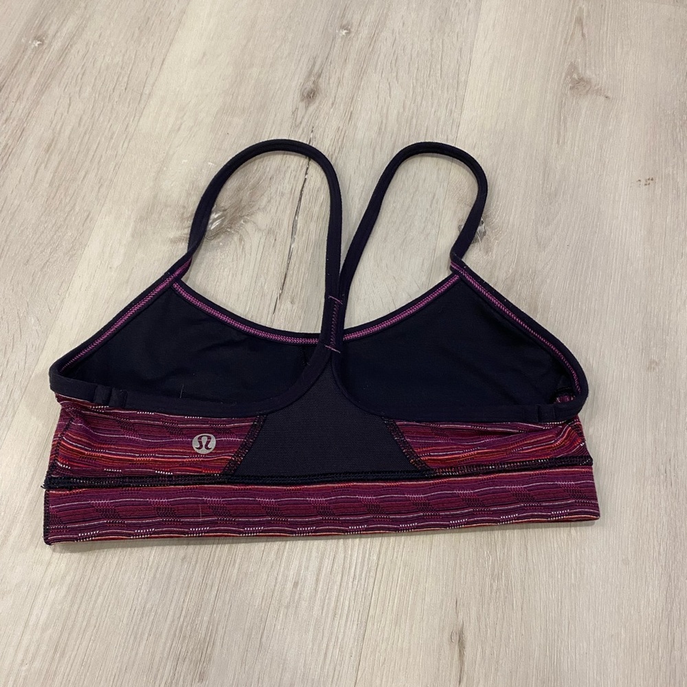 Lululemon sports bra